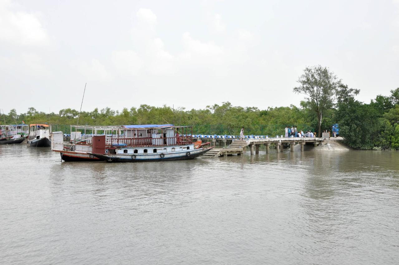 Royal Sundarban Wild Resort Jharkhali Exterior photo